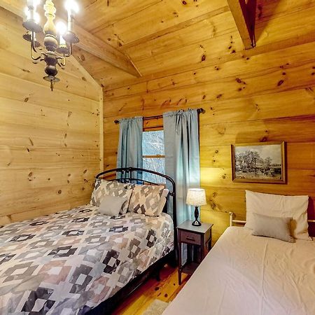 The Scaly Mountain Cabin Exterior photo