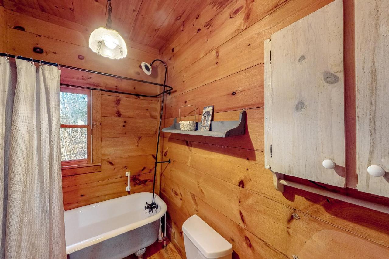 The Scaly Mountain Cabin Exterior photo
